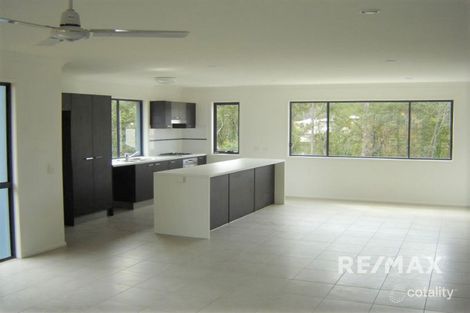 Property photo of 9 Silver Dawn Crescent Oxenford QLD 4210