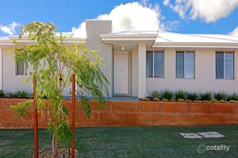 4/2 Redheart Rd, Carramar, WA 6031