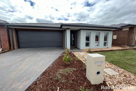 120 Paskas Dr, Fraser Rise, VIC 3336