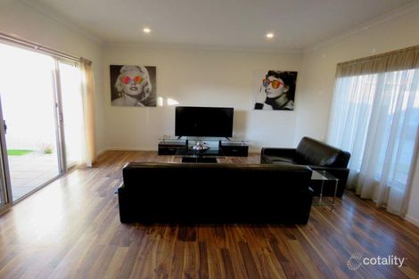 Property photo of 2 Napier Place Warrnambool VIC 3280