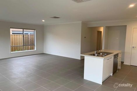 Property photo of 10 Maplewood Circuit Truganina VIC 3029