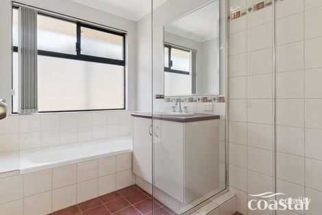 Property photo of 41 Camden Way Meadow Springs WA 6210
