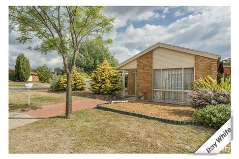 1 Hart Cl, Palmerston, ACT 2913