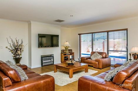 Property photo of 73 Keanefield Drive Carramar WA 6031