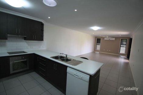 Property photo of 2/38 Berthun Street Emerald QLD 4720