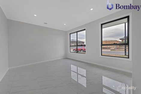 Property photo of 24 Fitzpatrick Circuit Kalkallo VIC 3064