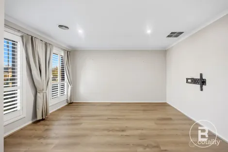 Property photo of 45 Creekstone Drive Alfredton VIC 3350