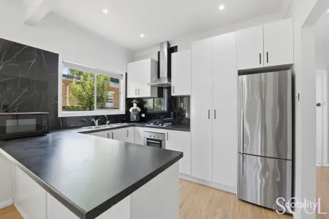 Property photo of 9 Ross Crescent Griffith NSW 2680