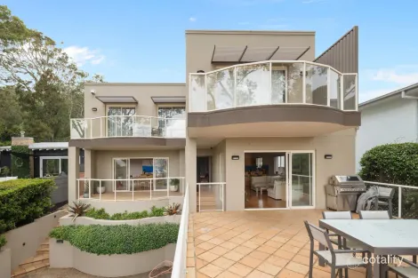 17 Prince Alfred Pde, Newport, NSW 2106