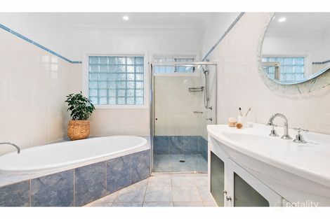 Property photo of 2 Flora Close Whitebridge NSW 2290