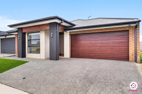 4 HERNE ST, WALLAN, VIC 3756