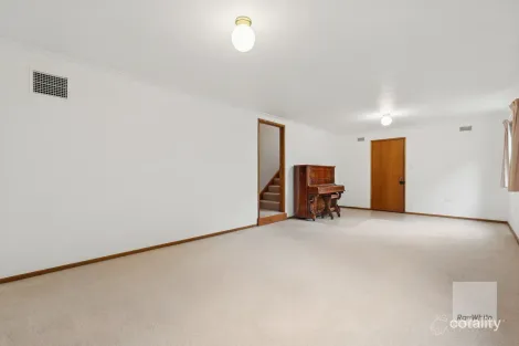 Property photo of 13 Cleve Road Pascoe Vale South VIC 3044