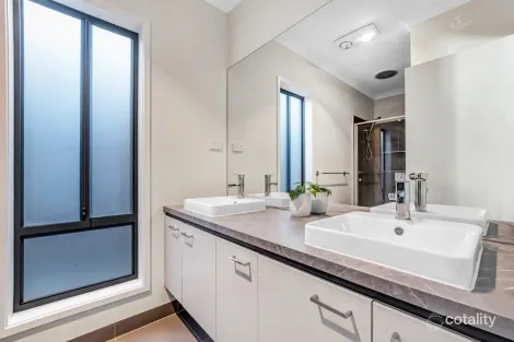 Property photo of 60 Hammersmith Road Wyndham Vale VIC 3024