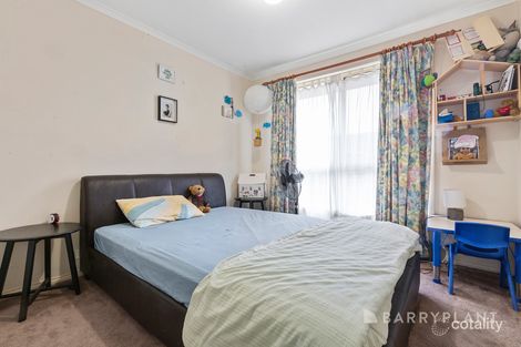 Property photo of 18 Jarryd Crescent Berwick VIC 3806