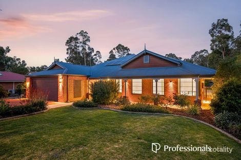 Property photo of 30 Painter Crescent Mundaring WA 6073