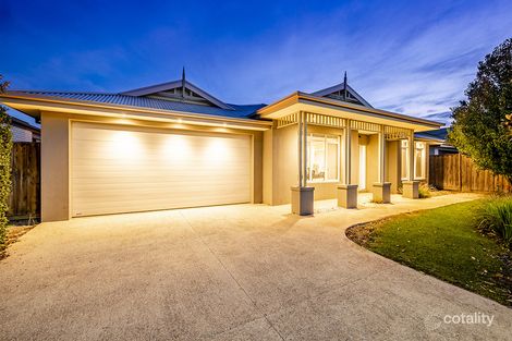Property photo of 10 Peisley Crescent Cranbourne East VIC 3977