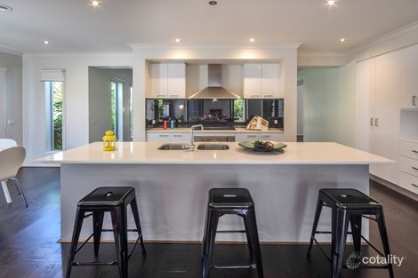 Property photo of 6 Barrington Circuit Caroline Springs VIC 3023