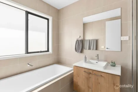 Property photo of 44 Sittela Street Mount Duneed VIC 3217