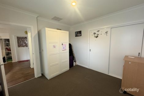 Property photo of 4 Lamb Grove Hoppers Crossing VIC 3029