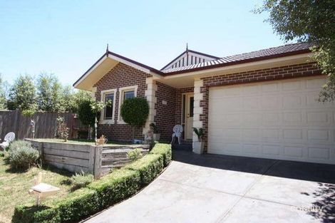 4 Avon Pl, Chirnside Park, VIC 3116