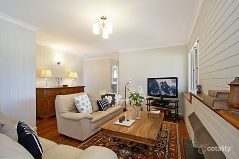 Property photo of 35 Rothesay Street Kenmore QLD 4069