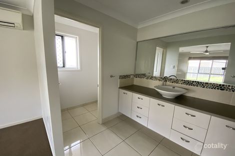 Property photo of 6 Jordana Court New Auckland QLD 4680