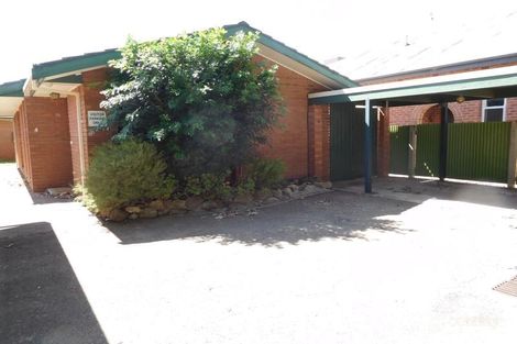 11 Fox St, Wagga Wagga, NSW 2650