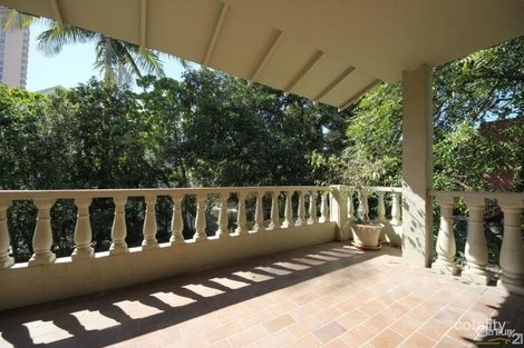 Property photo of 4/27 Second Avenue Broadbeach QLD 4218