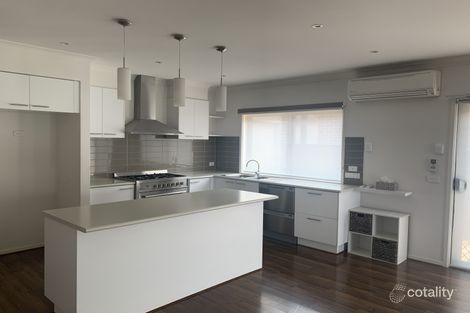 Property photo of 54 Thoresby Circuit Craigieburn VIC 3064