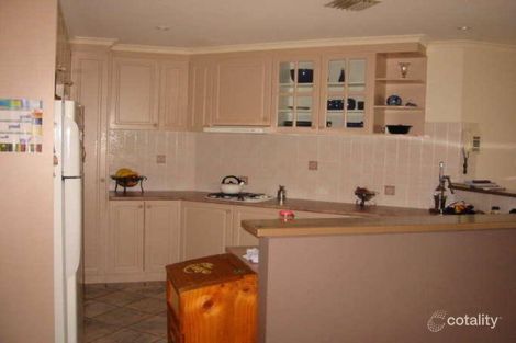 Property photo of 2 Beech Place Jerrabomberra NSW 2619