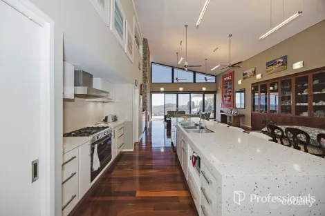 Property photo of 11 Nautical Court Yanchep WA 6035