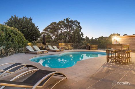 Property photo of 2 Meribil Close Mount Eliza VIC 3930
