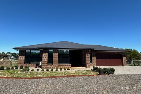 14 Donaldson Rd, Lethbridge, VIC 3332