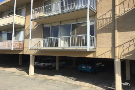 2/3 East Ct, Newcomb, VIC 3219