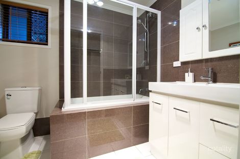 Property photo of 15 Burrinjuck Drive Coombabah QLD 4216