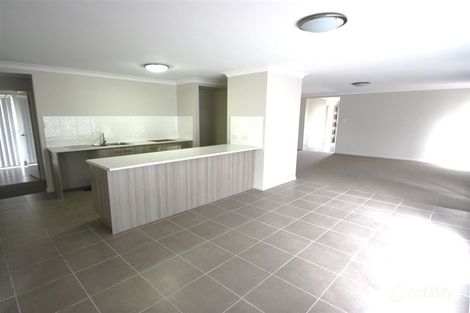 Property photo of 57 McLachlan Circuit Willow Vale QLD 4209