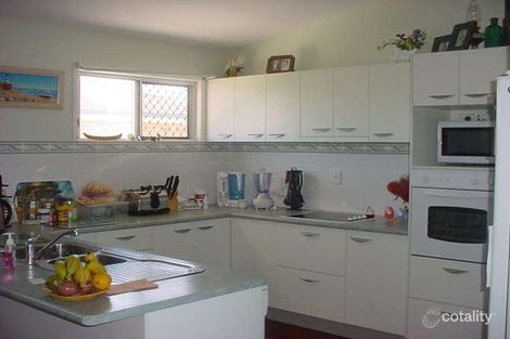 Property photo of 21 Queensbury Grove Urraween QLD 4655