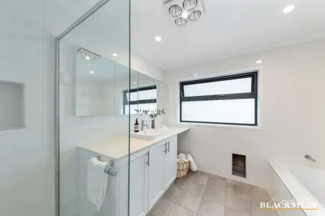 Property photo of 11 Macfarlan Place Latham ACT 2615