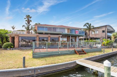 Property photo of 11 Admirals Quay Patterson Lakes VIC 3197