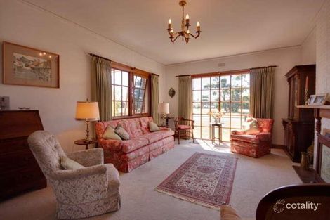 9 Gloucester Ave, Devonport, TAS 7310