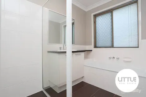 Property photo of 30 Gingko Crescent Regents Park QLD 4118