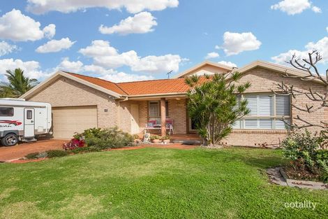 Property photo of 12 Surfsound Avenue Wallabi Point NSW 2430