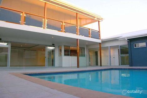 9 North Beach Pl, Mudjimba, QLD 4564