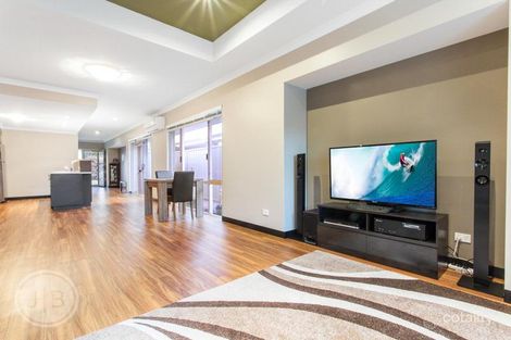 Property photo of 36 Gladstone Road Armadale WA 6112