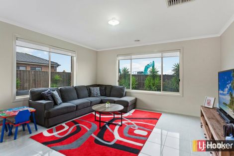 Property photo of 79 Wallara Waters Boulevard Wallan VIC 3756