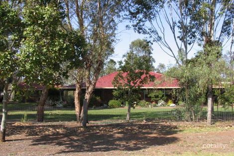 15 Voll Ave, Oakey, QLD 4401