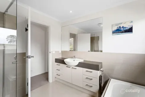 Property photo of 43 Tower Hill Road Somers VIC 3927