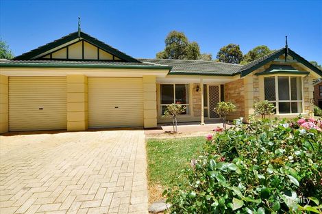 74 The Oaks Pde, Aberfoyle Park, SA 5159