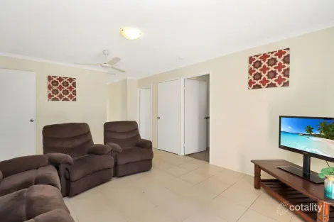 Property photo of 2/63 Robertson Road Raceview QLD 4305