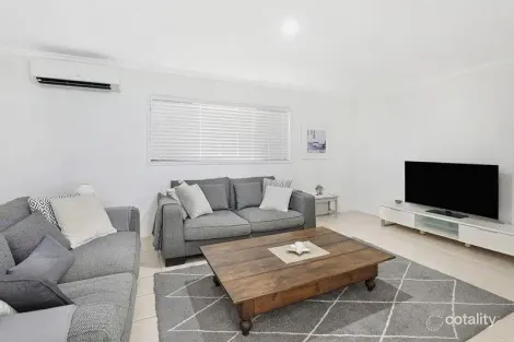 Property photo of 8 Parsons Close Pelican Waters QLD 4551
